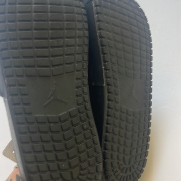 Nike Jordan Black Slip On Sandles, Size 7 - Picture 5 of 6